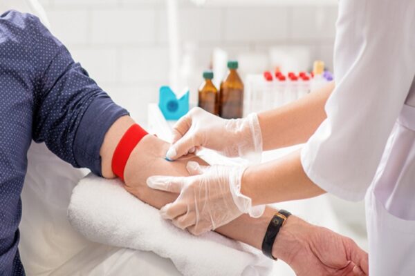 Seamless Health Checkups: At-Home Blood Tests and Full Body Exams in Bangalore